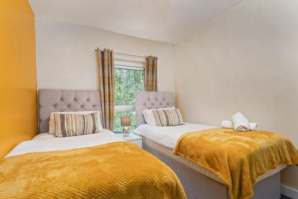 Beautiful City Centre House With Parking! Sleeps 6 셰필드 펜션