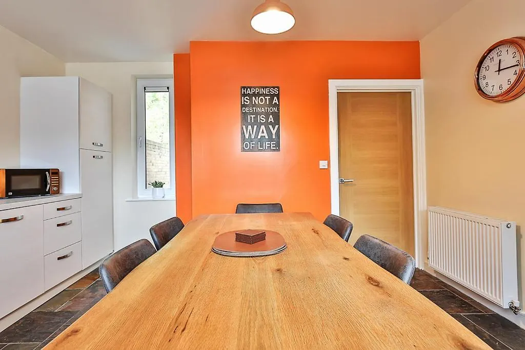 Beautiful City Centre House With Parking! Sleeps 6 셰필드 0*,  영국