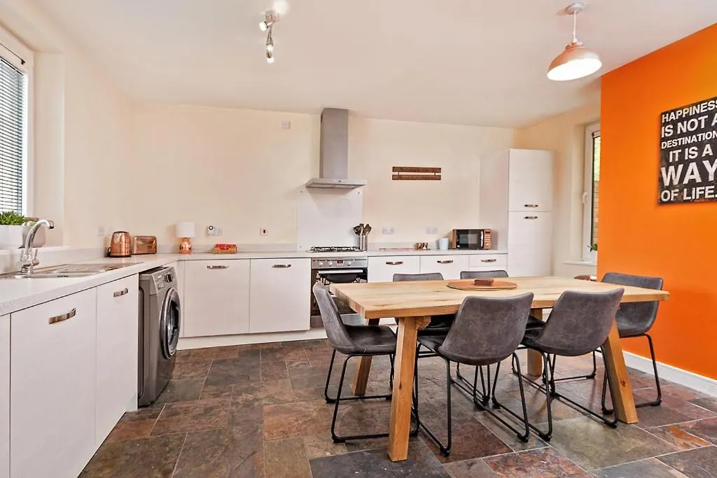 Beautiful City Centre House With Parking! Sleeps 6 셰필드 펜션
