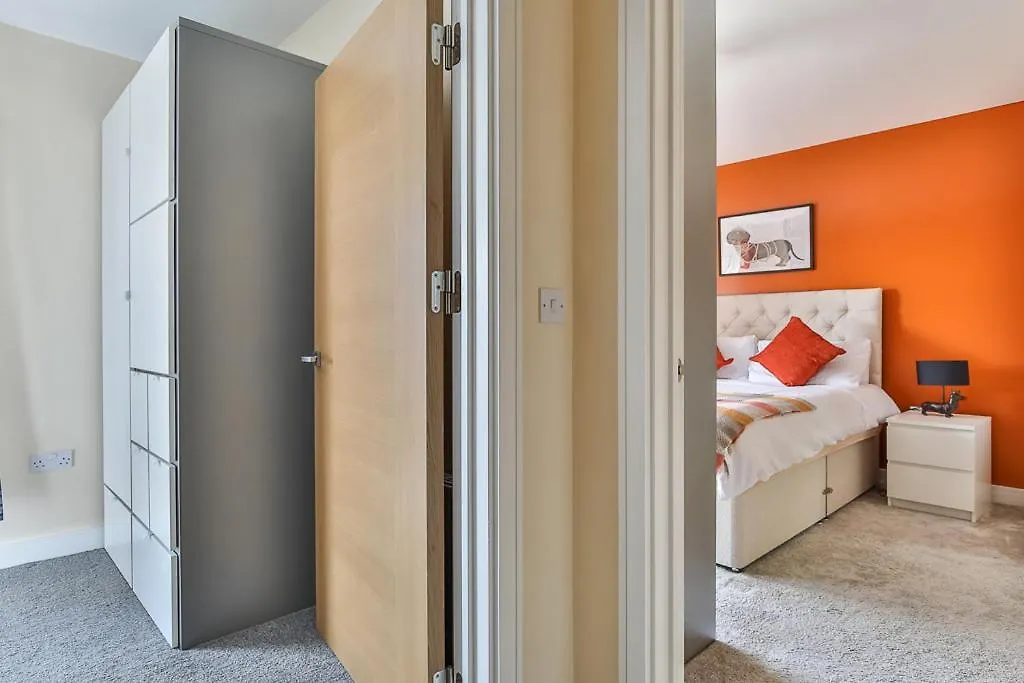 Beautiful City Centre House With Parking! Sleeps 6 셰필드 펜션