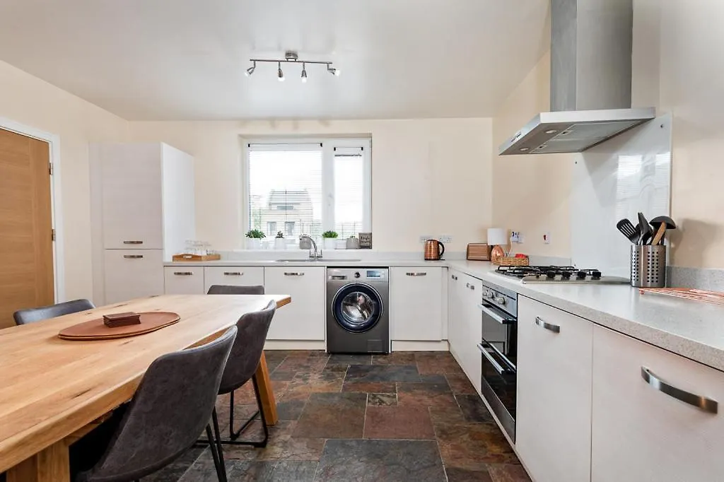 Beautiful City Centre House With Parking! Sleeps 6 셰필드 펜션